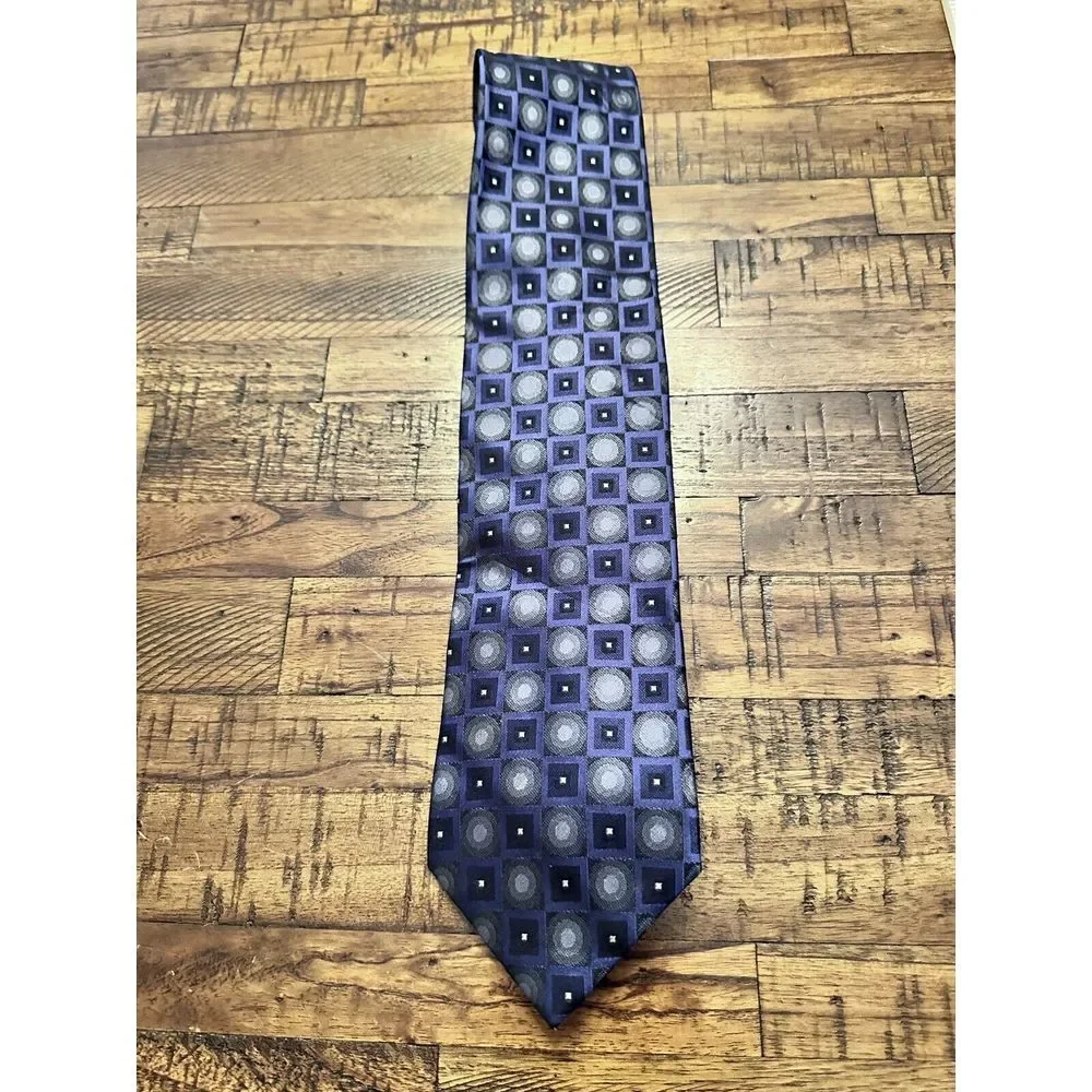 Chereskin Mens Tie 100% Silk Stain Resistant Circle‎ Square Pattern